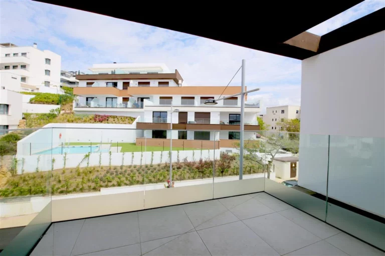 R5037826 | Penthouse in Estepona – € 335,000 – 1 beds, 1 baths