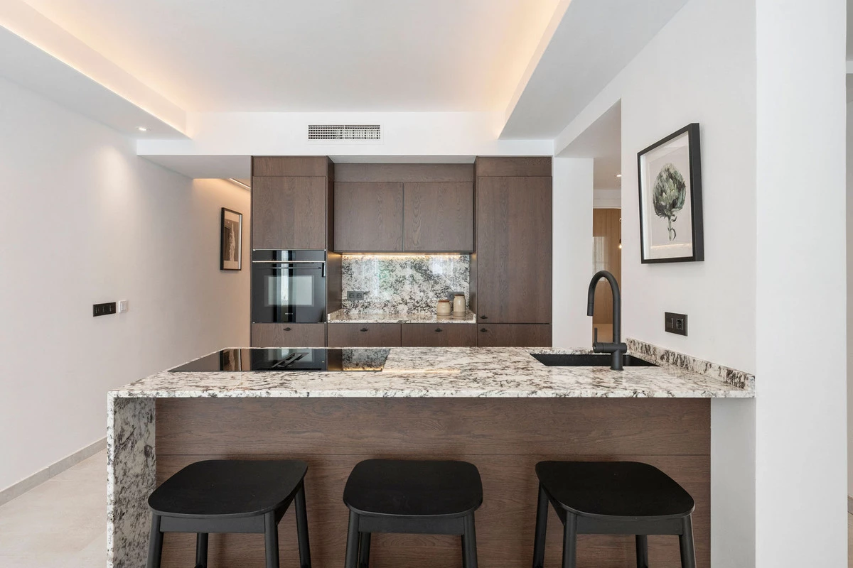 7-aa4cc561180b369757c0bb4af9886cd3