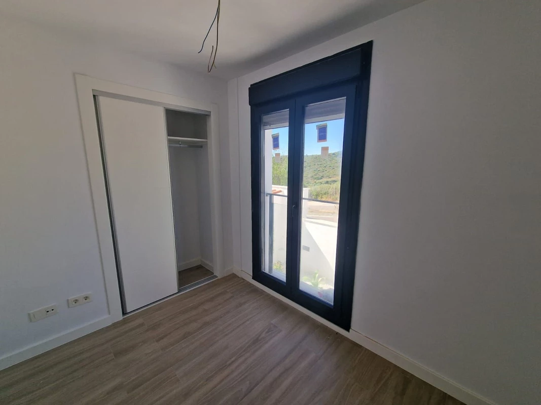 2-5bd7b9d04b45e33852eaf0ec6670150d