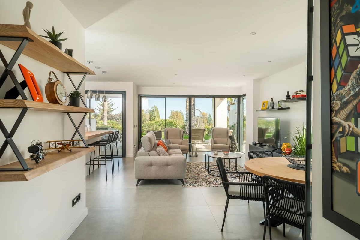 8-e64a9055bba3e77ac8aca3b893cdf826