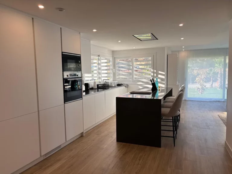 R5183098 | Ground Floor Apartment in Casares – € 595,000 – 2 beds, 2 baths