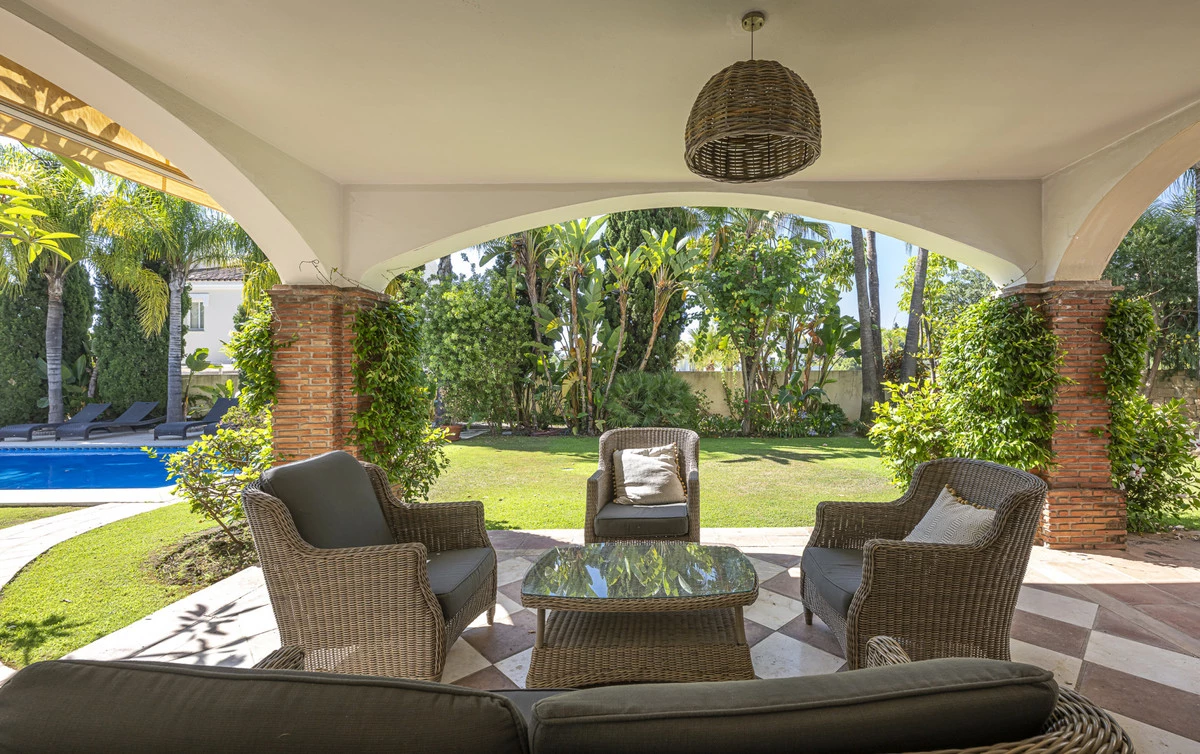 4-c23c0f86247804fa50226aecd8b0b2c8