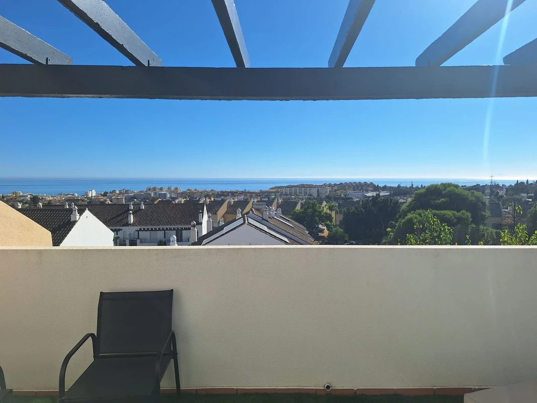 2-5bd7b9d04b45e33852eaf0ec6670150d