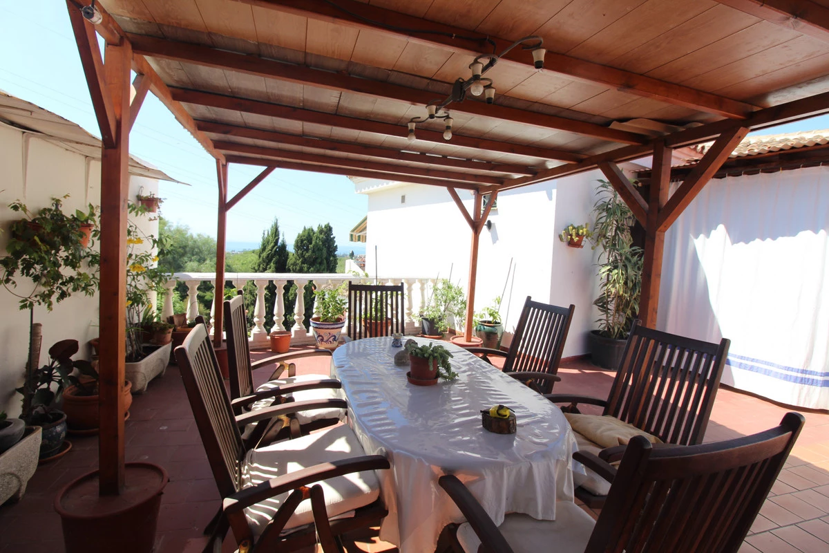 2-5bd7b9d04b45e33852eaf0ec6670150d