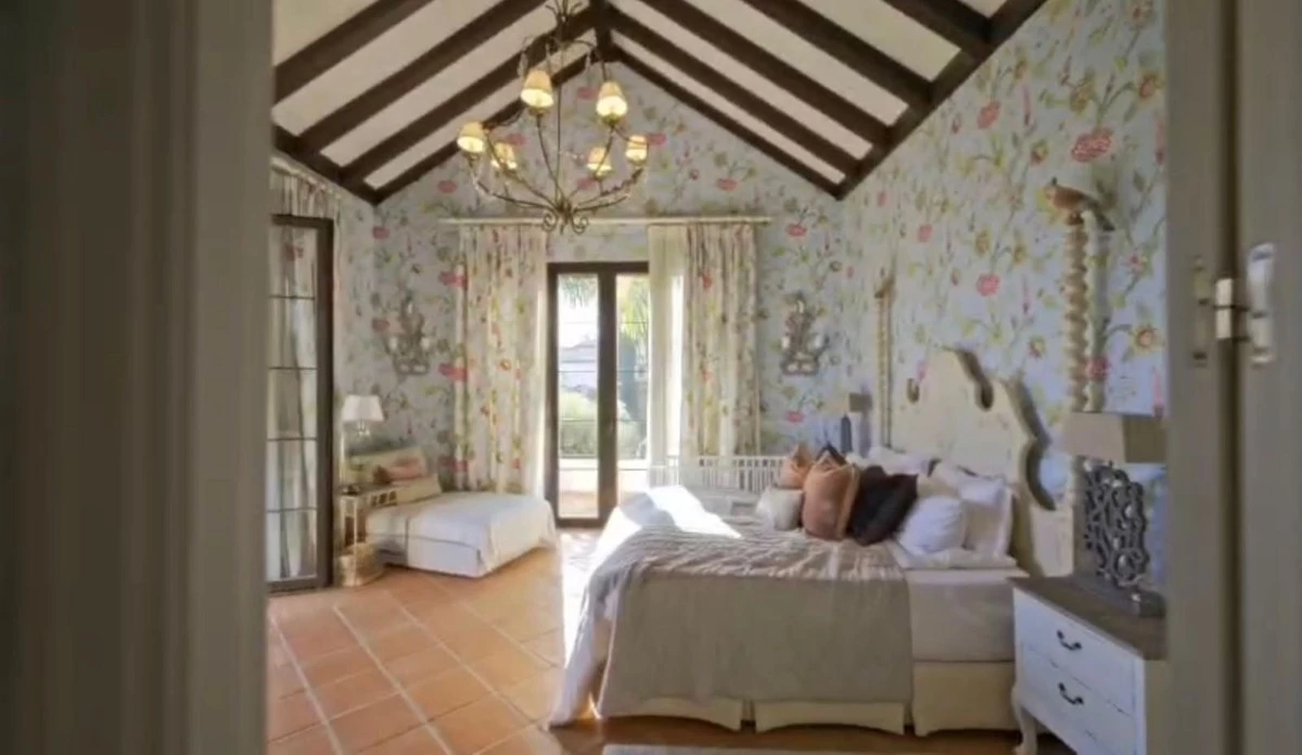 7-aa4cc561180b369757c0bb4af9886cd3