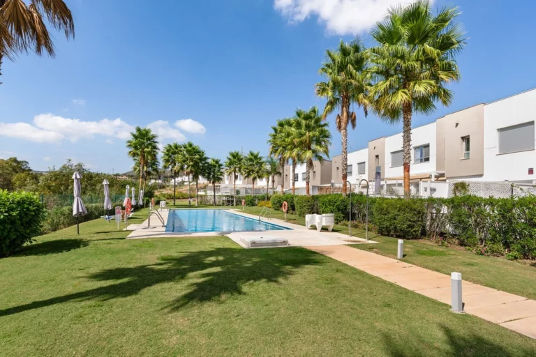 R5192095 | Townhouse in Estepona – € 475,000 – 3 beds, 2 baths