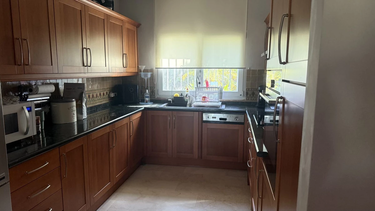 8-e64a9055bba3e77ac8aca3b893cdf826