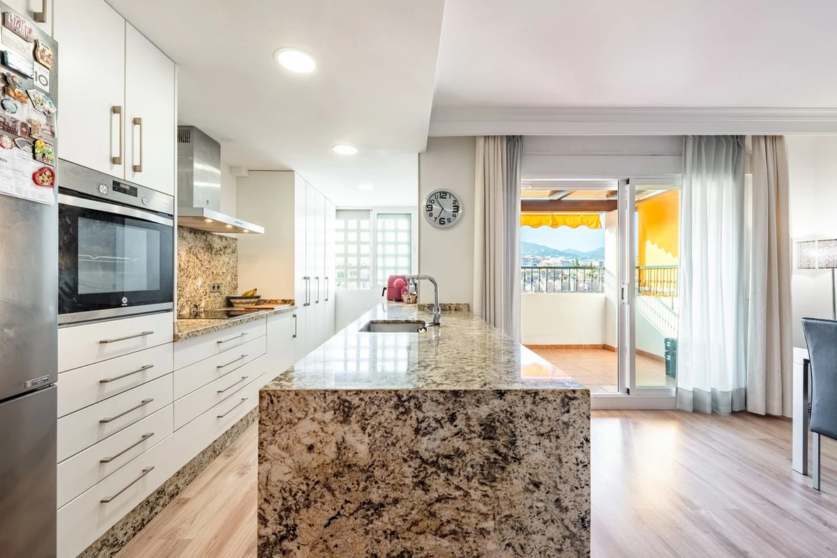 8-e64a9055bba3e77ac8aca3b893cdf826