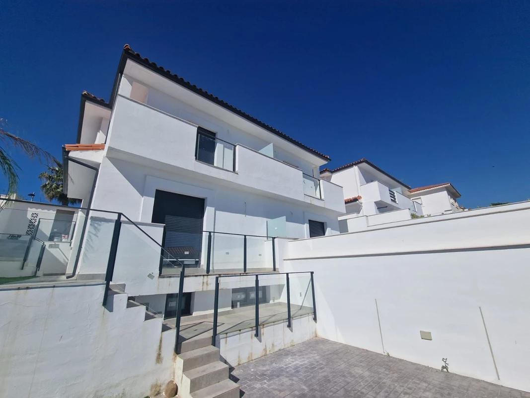 3-e898b2bb2a2fdfd06d2c39894dce8316