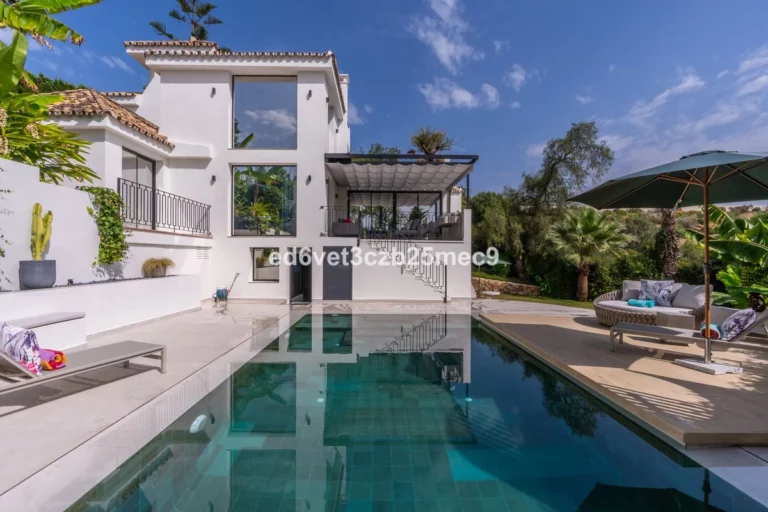 R5075326 | Detached Villa in Nueva Andalucía – € 3,395,000 – 5 beds, 5 baths