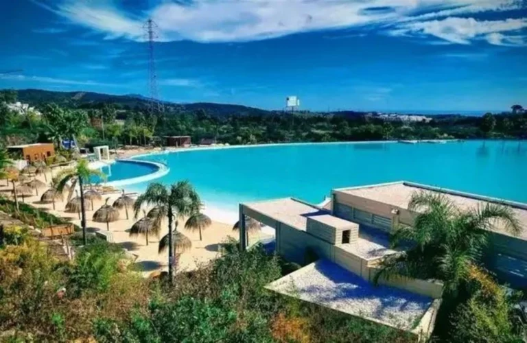 R5196586 | Ground Floor Apartment in Casares – € 395,000 – 2 beds, 2 baths