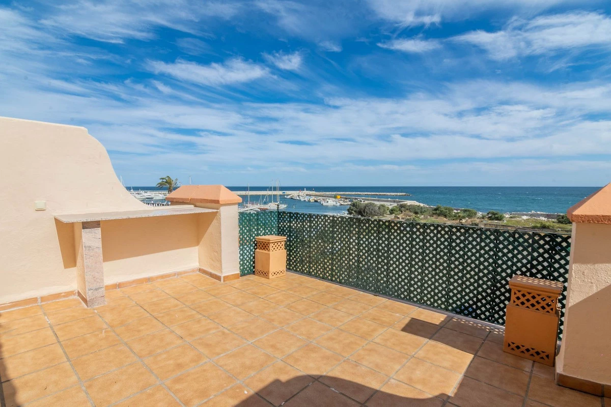 4-c23c0f86247804fa50226aecd8b0b2c8