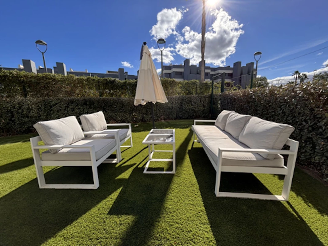 2-5bd7b9d04b45e33852eaf0ec6670150d