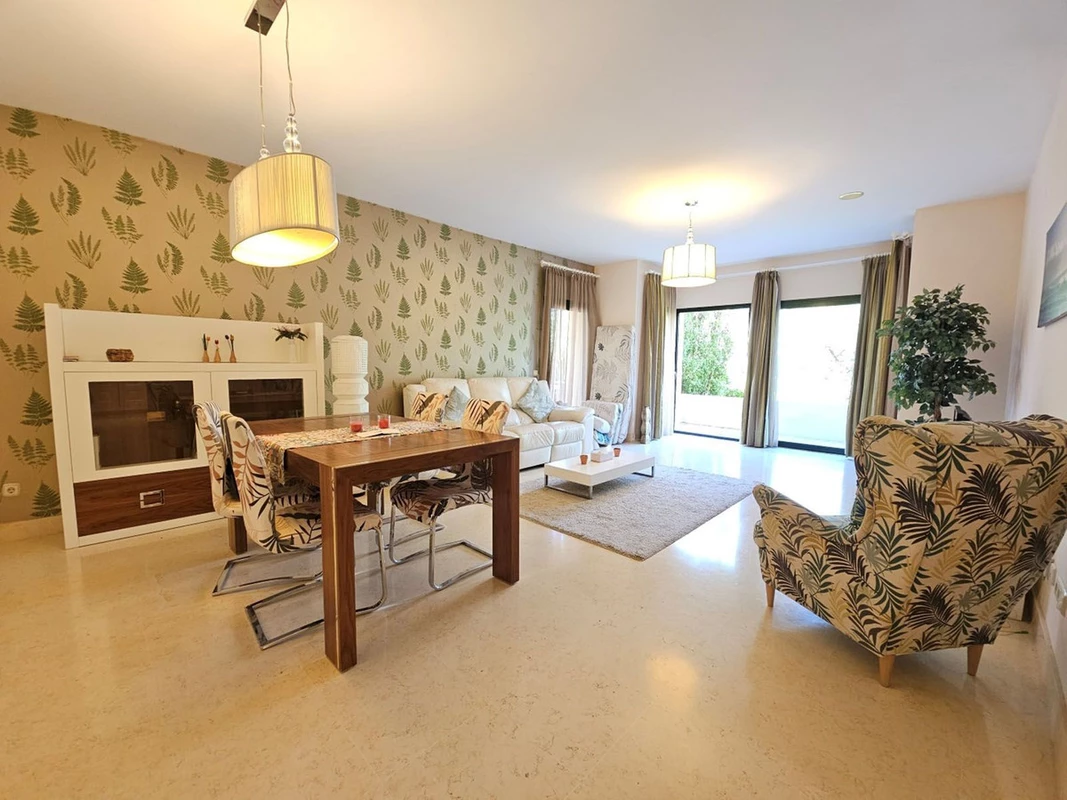 2-5bd7b9d04b45e33852eaf0ec6670150d