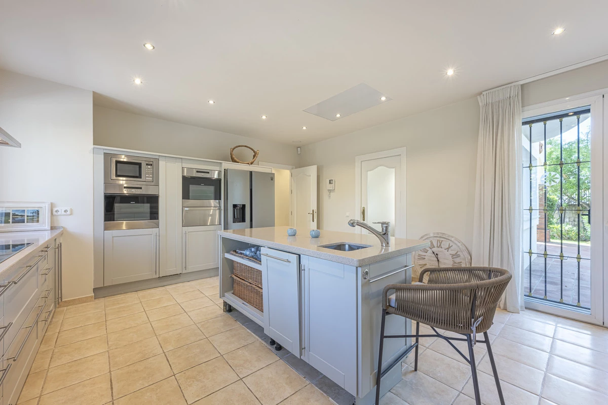 8-e64a9055bba3e77ac8aca3b893cdf826