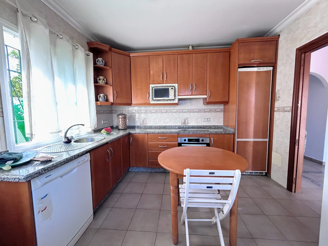 8-e64a9055bba3e77ac8aca3b893cdf826