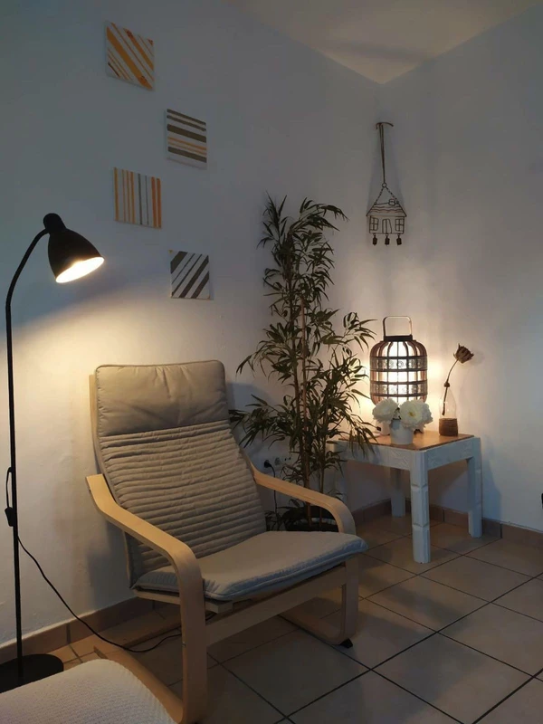 8-e64a9055bba3e77ac8aca3b893cdf826