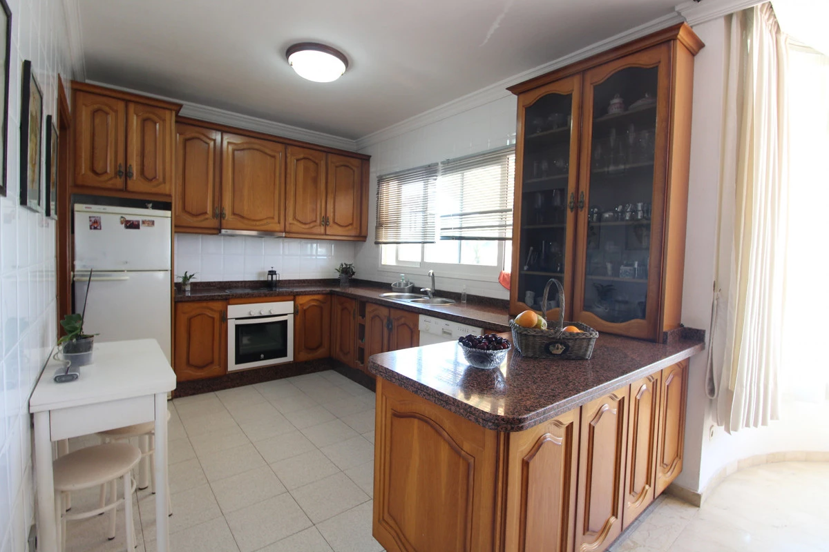 8-e64a9055bba3e77ac8aca3b893cdf826