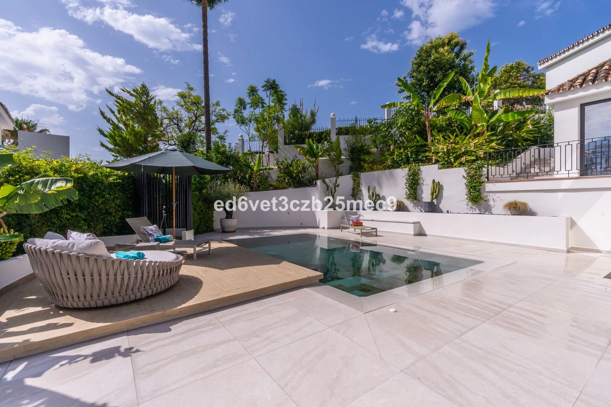 8-e64a9055bba3e77ac8aca3b893cdf826