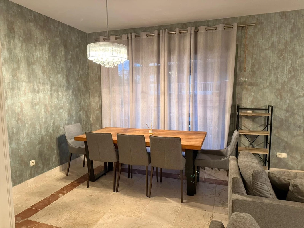 7-aa4cc561180b369757c0bb4af9886cd3