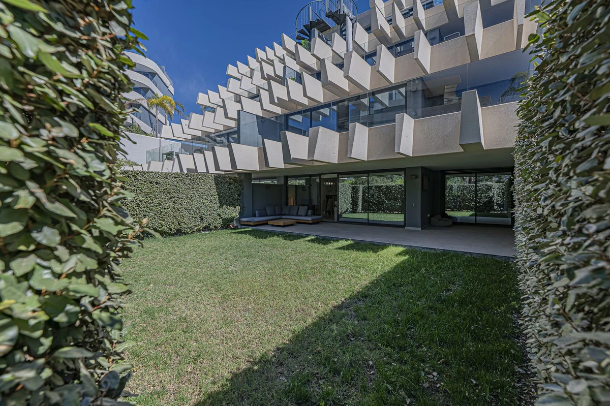 9-467d0cee5b725f3ef65f102a0c2e69c0