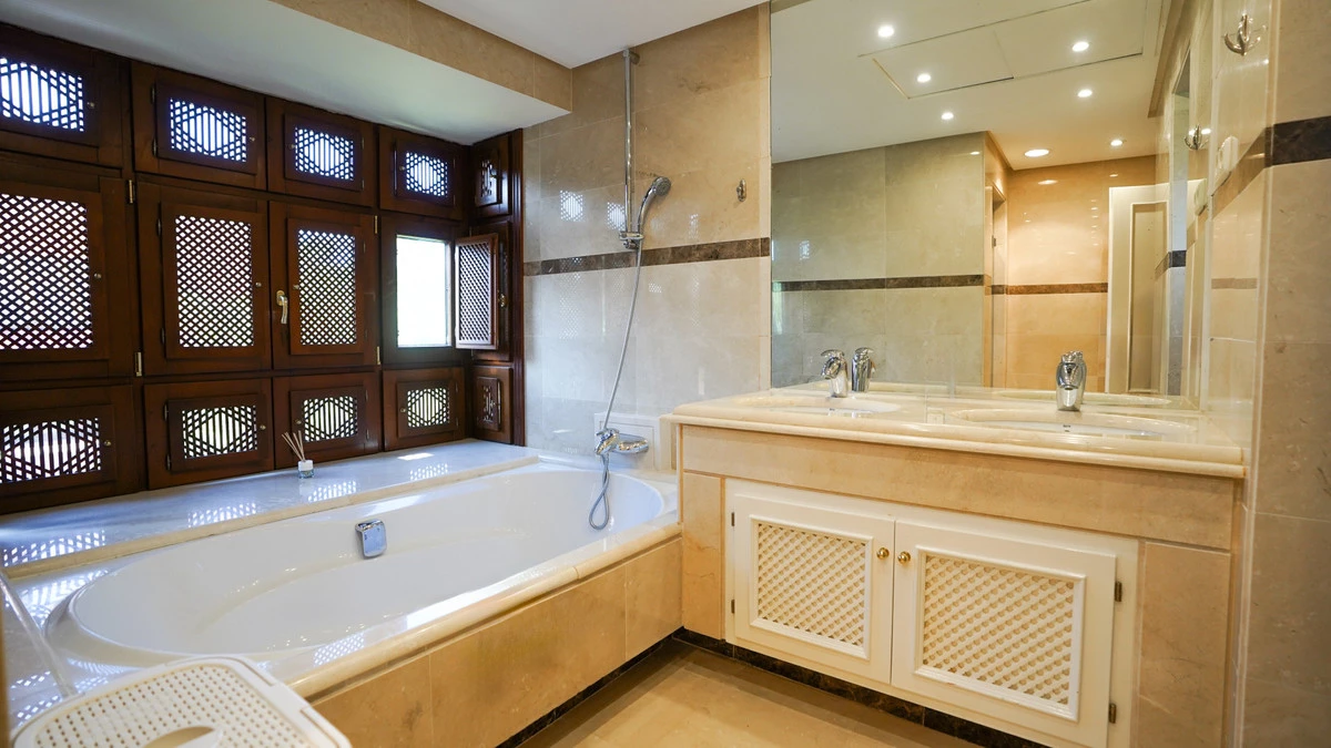 8-e64a9055bba3e77ac8aca3b893cdf826