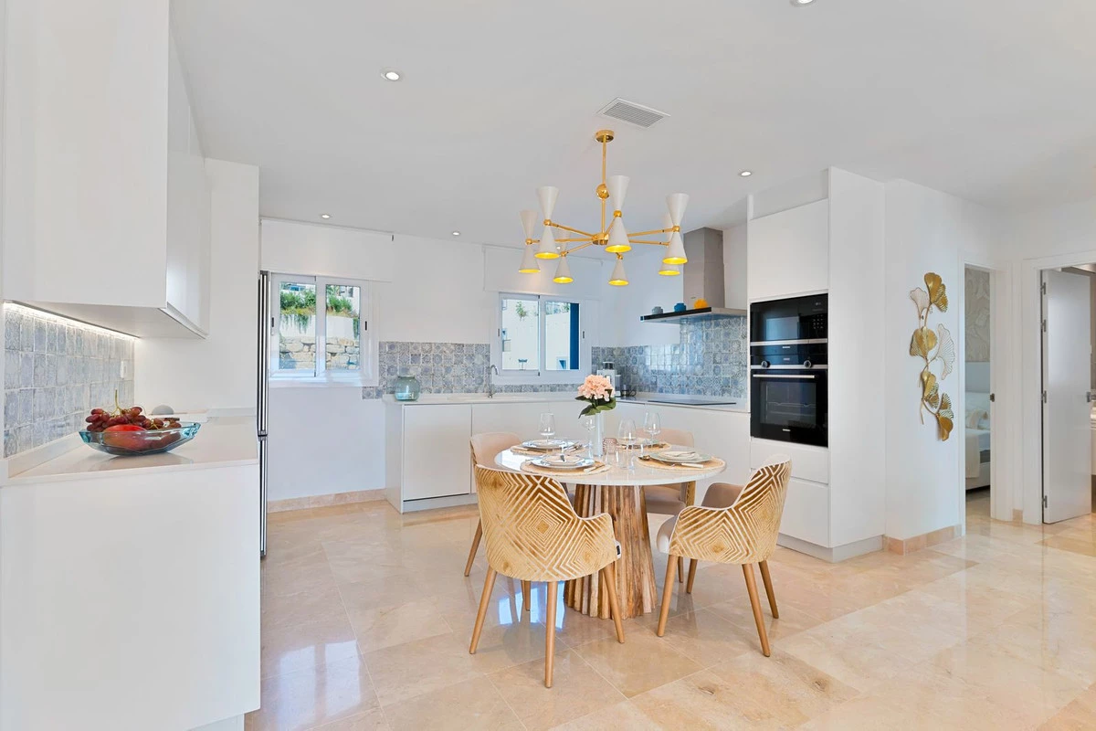 4-c23c0f86247804fa50226aecd8b0b2c8