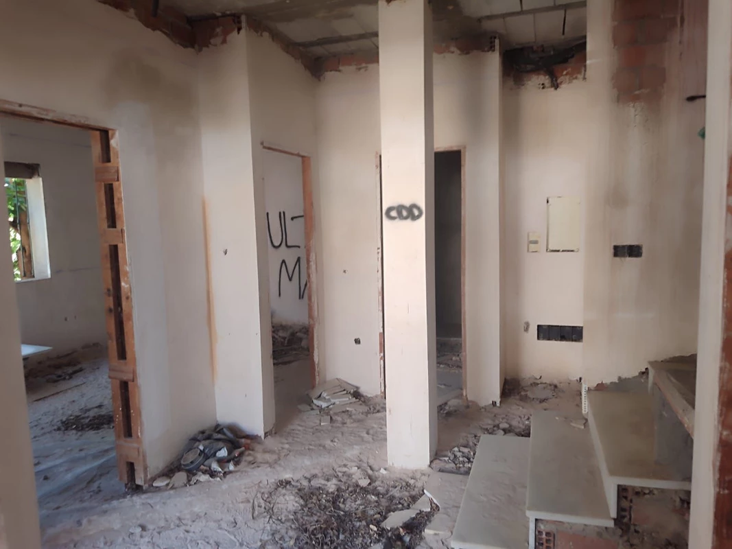 8-e64a9055bba3e77ac8aca3b893cdf826