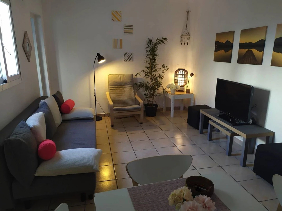 2-5bd7b9d04b45e33852eaf0ec6670150d