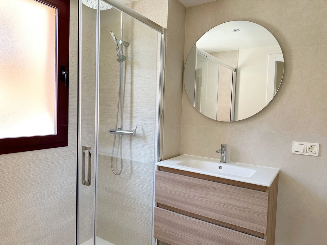 8-e64a9055bba3e77ac8aca3b893cdf826