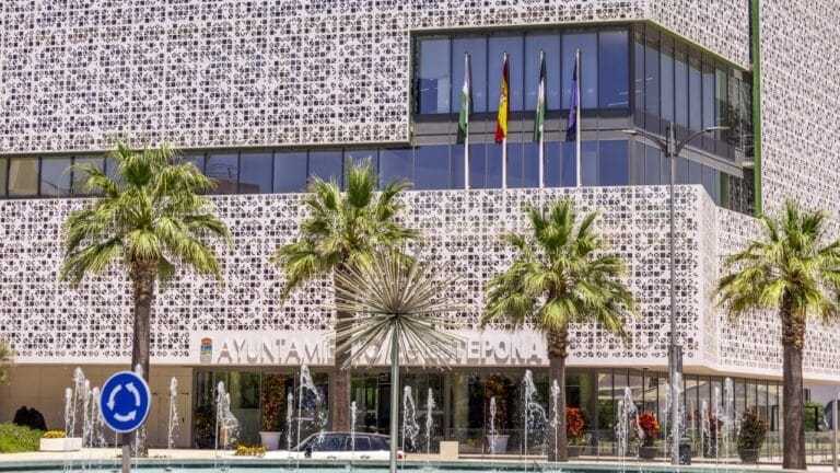 The City Council processes the call for 24 civil servant vacancies for different posts