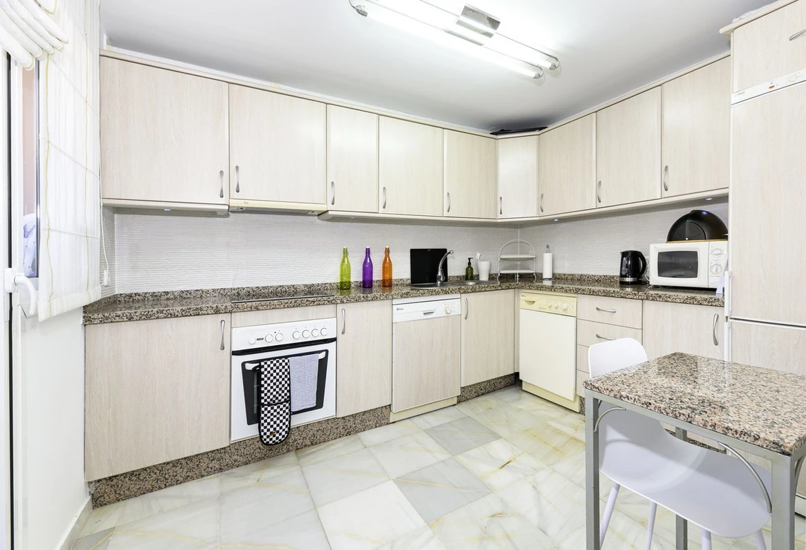 7-aa4cc561180b369757c0bb4af9886cd3