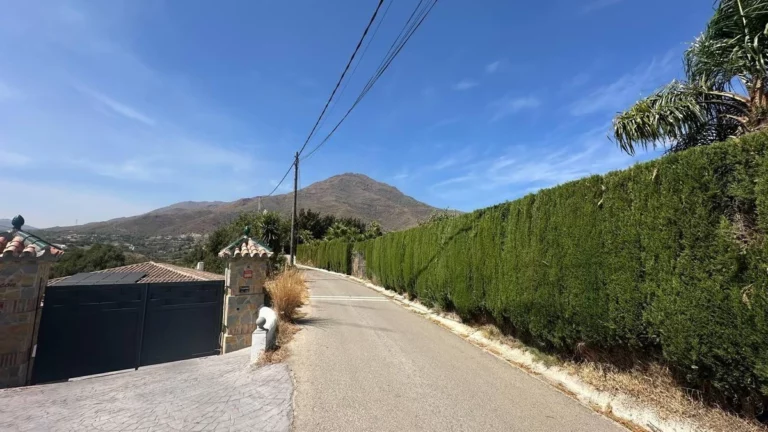 R5160139 | Land in Estepona – € 300,000 – 0 beds, 0 baths