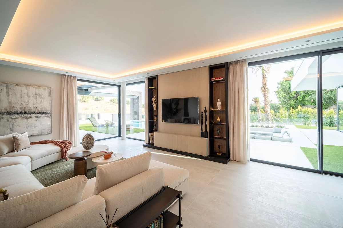 2-5bd7b9d04b45e33852eaf0ec6670150d