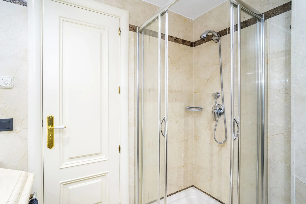 4-c23c0f86247804fa50226aecd8b0b2c8