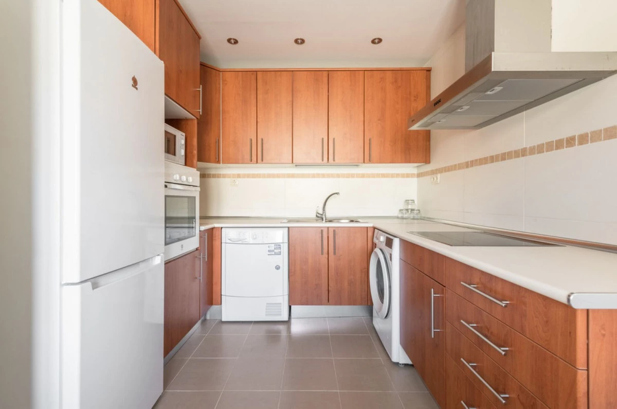 8-e64a9055bba3e77ac8aca3b893cdf826