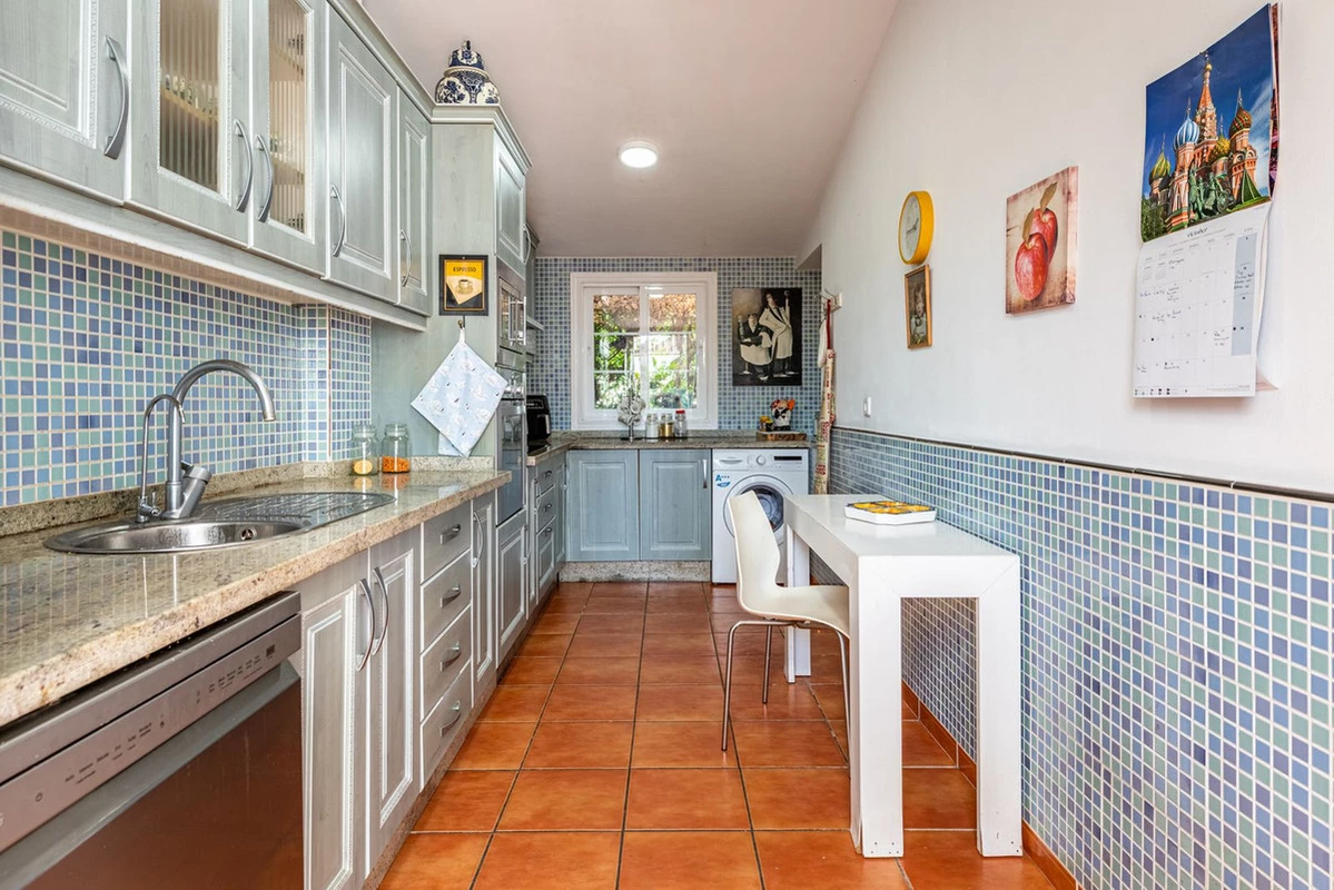 9-467d0cee5b725f3ef65f102a0c2e69c0