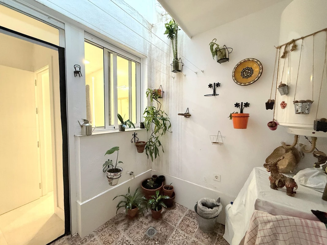 8-e64a9055bba3e77ac8aca3b893cdf826