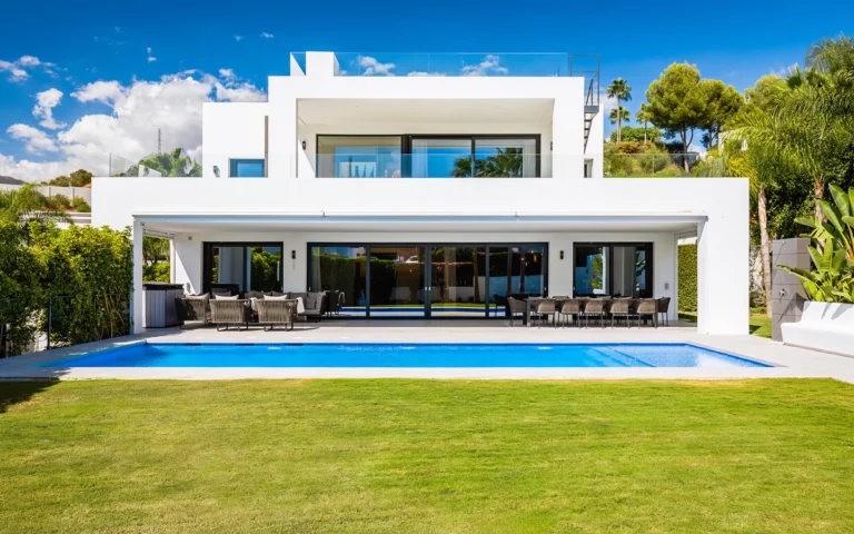R5141164 | Detached Villa in Nueva Andalucía – € 4,200,000 – 7 beds, 5.5 baths