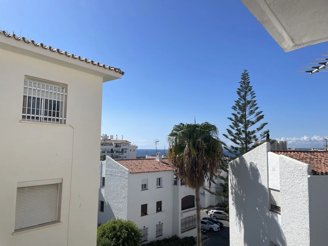 2-5bd7b9d04b45e33852eaf0ec6670150d