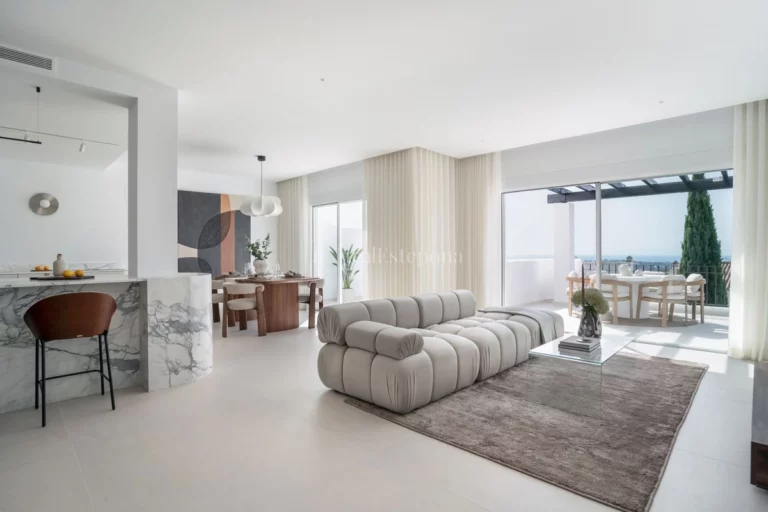 948-00004P | Duplex Penthouse in Nueva Andalucia – € 1,795,000 – 3 beds, 3 baths