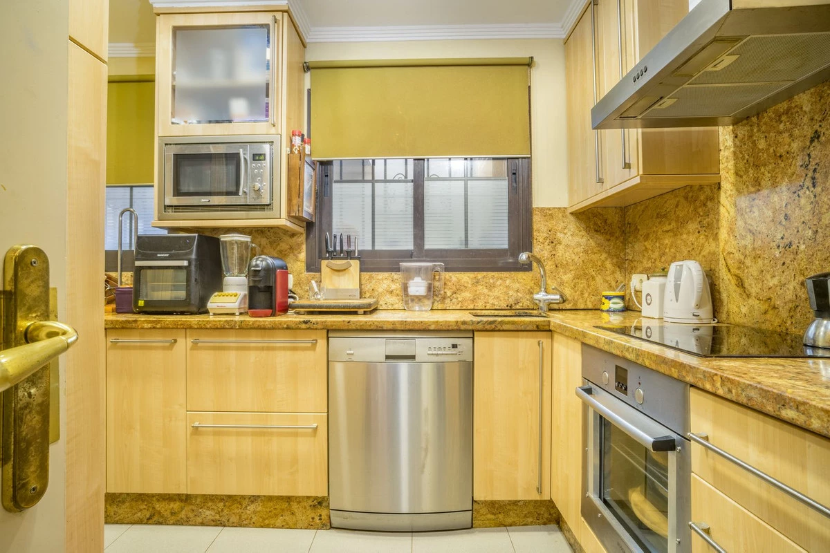 9-467d0cee5b725f3ef65f102a0c2e69c0