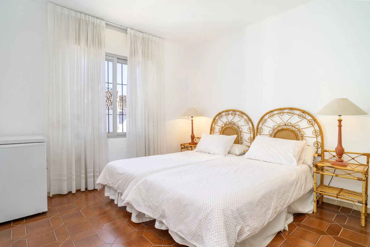 8-e64a9055bba3e77ac8aca3b893cdf826