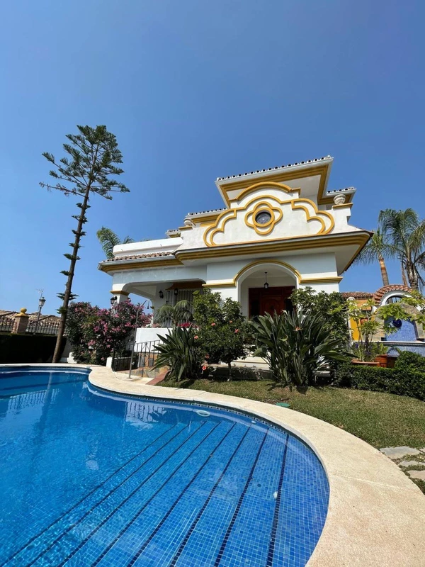 2-5bd7b9d04b45e33852eaf0ec6670150d