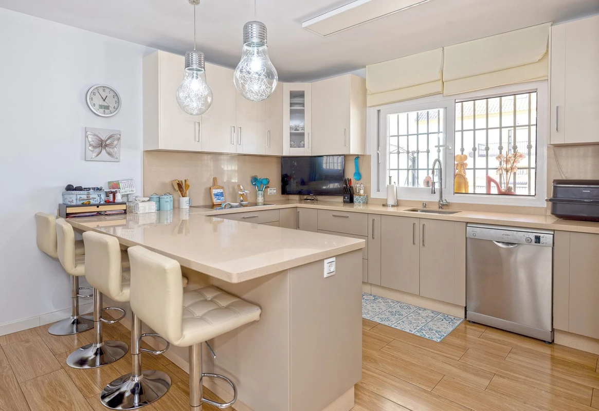 1-7980e48d732b6fc85c14b43b94d2aa54