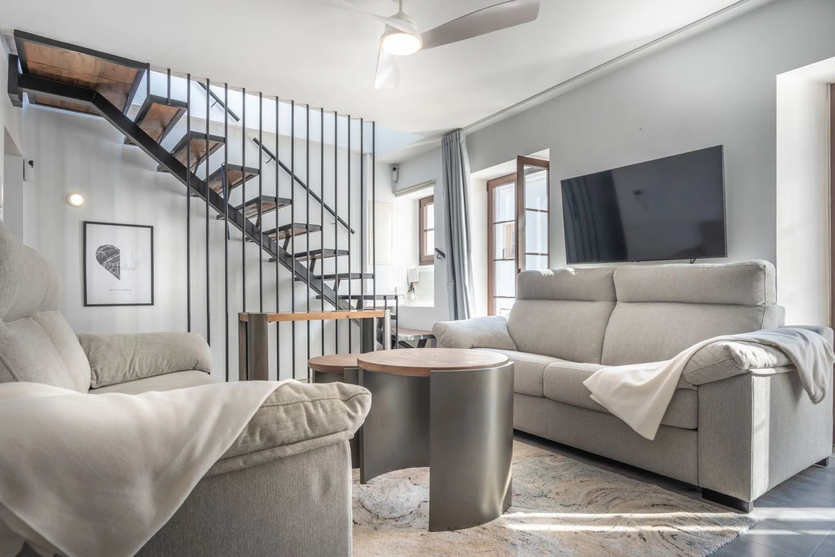 9-467d0cee5b725f3ef65f102a0c2e69c0