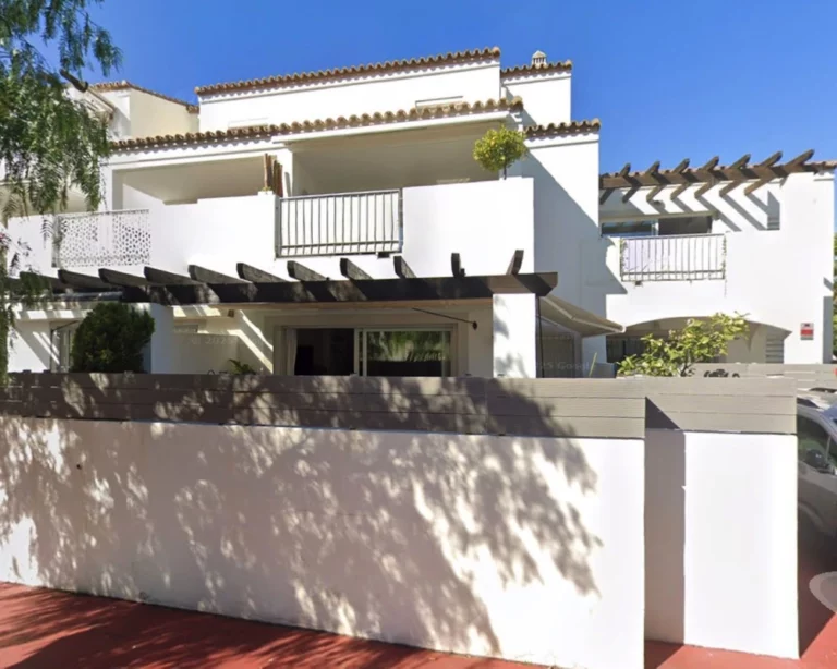 R5186359 | Duplex in San Pedro de Alcántara – € 555,000 – 3 beds, 2 baths