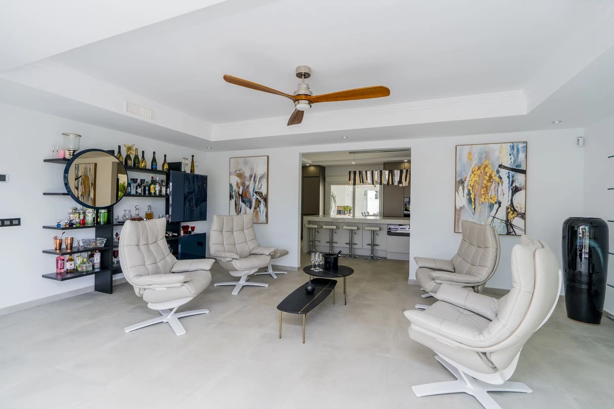 8-e64a9055bba3e77ac8aca3b893cdf826