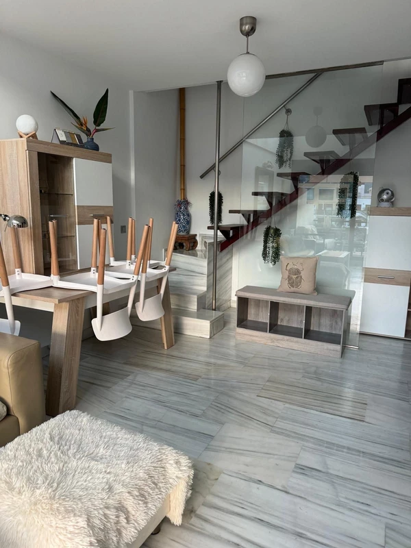 7-aa4cc561180b369757c0bb4af9886cd3