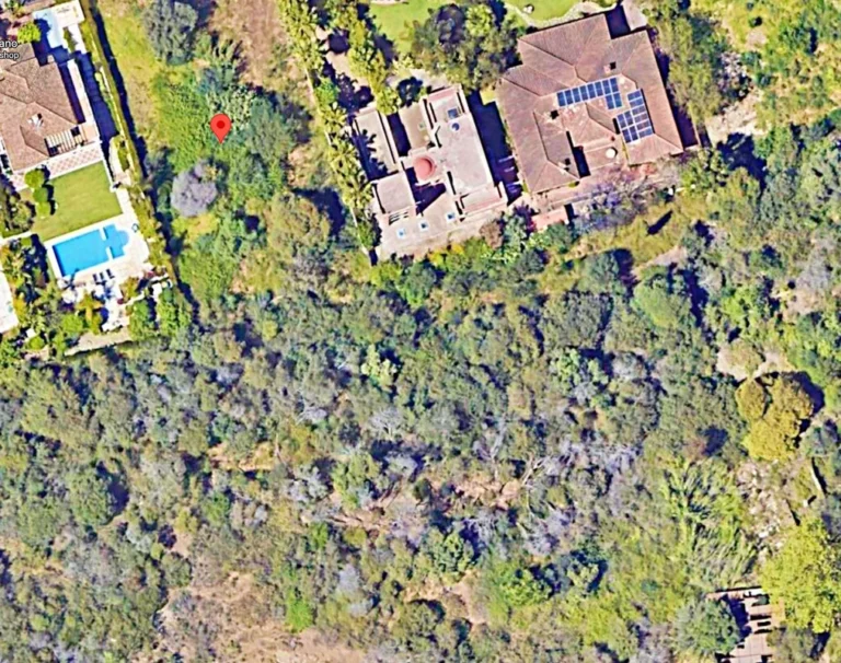 R4876630 | Residential Plot in Nueva Andalucía – € 1,800,000 – 0 beds, 0 baths